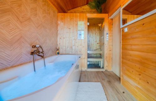 Samobor Apartment | Hilltop Panorama Chalet - Happy Rentals