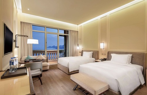 Jinzhou District Resort | Hilton Dalian Golden Pebble Beach Resort