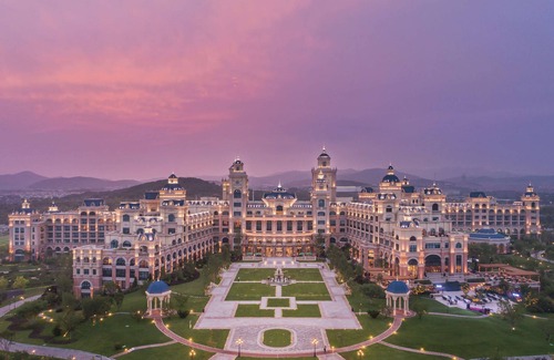 Jinzhou District Resort | Hilton Dalian Golden Pebble Beach Resort