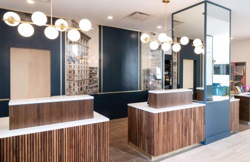 Flint Hotel | Hilton Garden Inn Flint Downtown