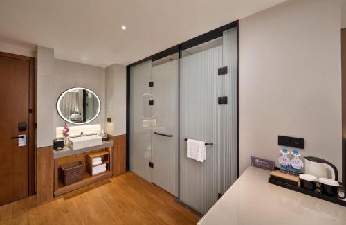 Linghe District Hotel | Hilton Garden Inn Jinzhou Central Street