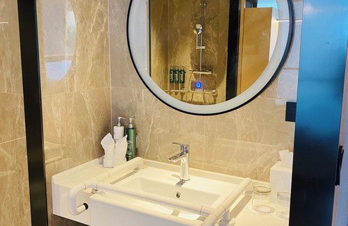 Pudong Hotel | Hilton Garden Inn Shanghai High-Speed East Railway Station