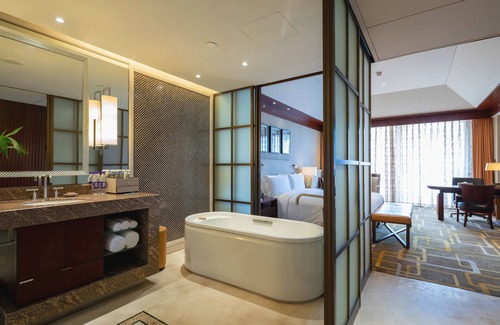 Huangdao Hotel | Hilton Qingdao Golden Beach