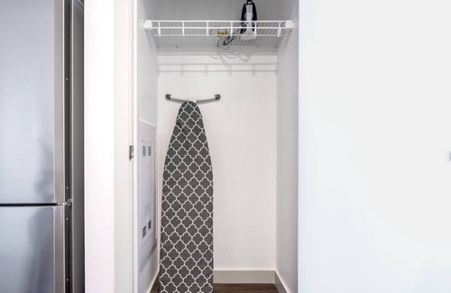 MIT Apartment | Hip 1BR, Kendall Square, Gym, Doorman, walk to MIT by Blueground