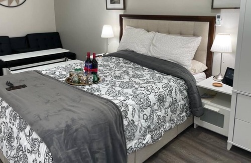 Mira Mesa Apartment | Hip studio, friendly neighborhood 20 mins downtown