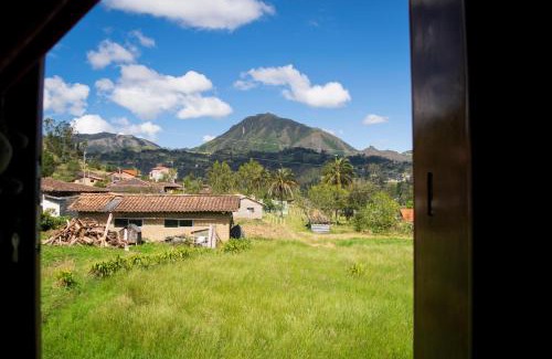 Saraguro House | Hiruro Hosting