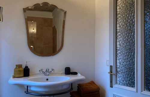 Montaldo Bormida Bed & Breakfast | Historic Cascina with 10 rooms