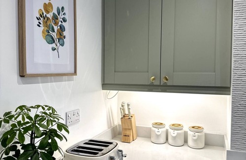 Trowbridge House | Historic Charm : Perfect For Groups. Hot tub and plenty of parking onsite