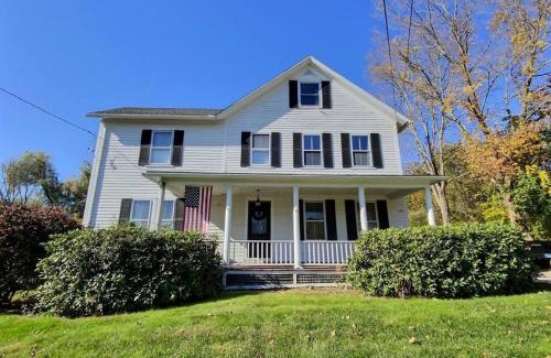 Litchfield Historic District House | Historic Colonial Pool Walk to Town