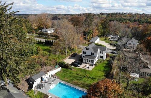 Litchfield Historic District House | Historic Colonial Pool Walk to Town