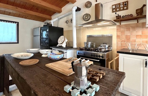 Bettolelle House | Historic farmhouse on the Senigallia hills