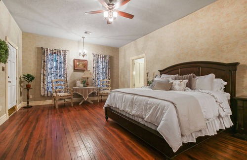 Navasota Other | Historic home in Stoneham, Texas