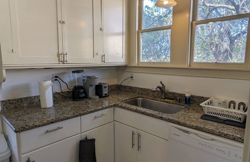 South Berkeley House | Historic Home - Walk to Campus - Parking Available