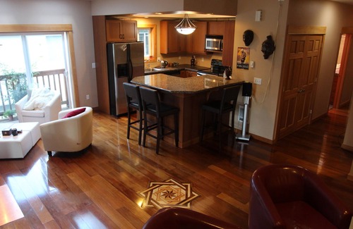 Olde Town House | Historic Issaquah, Amazing Seattle!