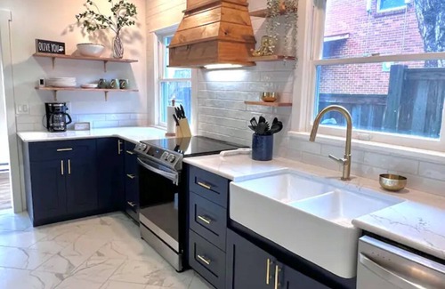 Olympia House | Historic Olympia Home in the heart of Olympia. Close to everything.