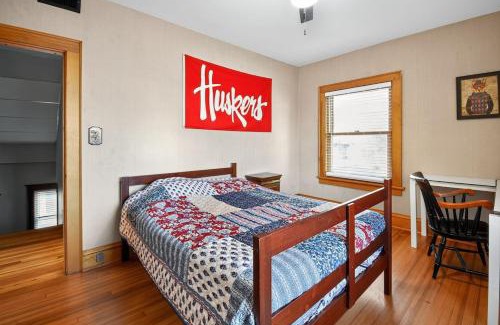 Dahlman House | Historic Omaha Manor DT Near Zoo and Pool Table