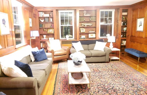 Stockbridge House | Historic Rectory Retreat in Stockbridge – Getaway for 8-12 Guests