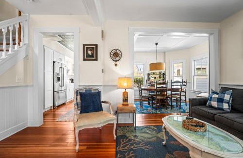 Mystic House | Historic Seaside Downtown Mystic Home Walk to Seaport