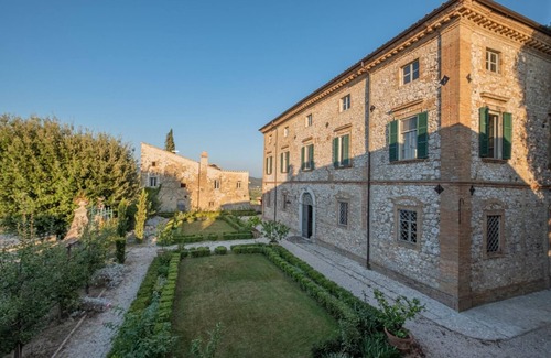 Fornole Villa | Historic villa with swimming pool surrounded by nature