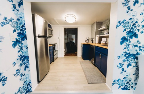 Middleburg Apartment | Historical Manor 2 bedroom Unit - Minutes from downtown Middleburg