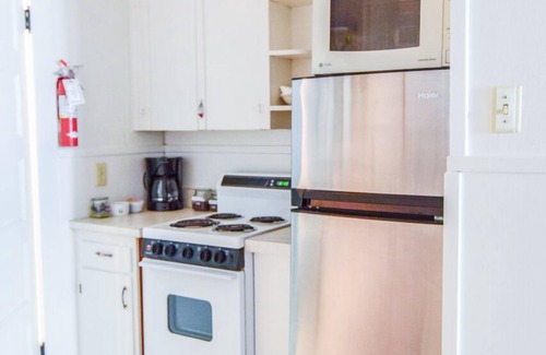 Seward Apartment | Historical Studio Apartment in Downtown Seward with Mt. Marathon View