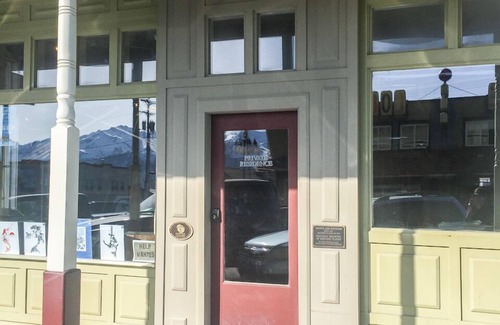 Seward Apartment | Historical Studio Apartment in Downtown Seward with Mt. Marathon View