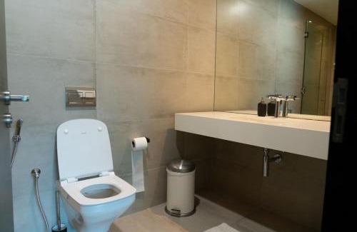 Manama Apartment | Hive Stayz - 1 Bedroom Canal Harbor Row