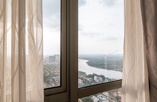 Thao Dien House | Ho Chi Minh 2nd Luxury Apartment river view 2King bad Swimming Pool gym