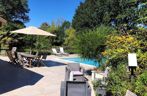 Saint-Georges-de-Pointindoux House | Homerez - Amazing house 10 km away from the beach for 6 ppl. with swimming-pool