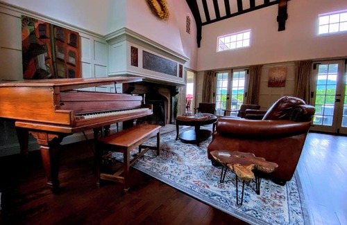 Franconia House | Holden Frost House