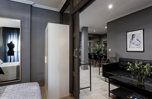 Alameda Apartment | Holi-Rent Gran Poder Elegant one bedroom apartment next to Alameda de Hércules