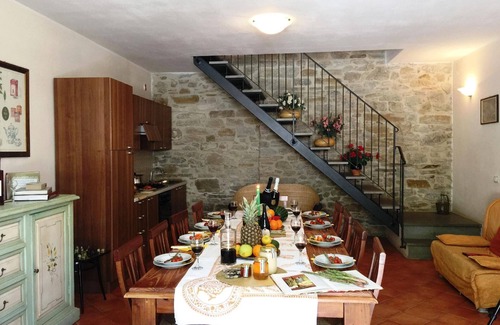 Apecchio Apartment | Holiday apartment Sant'Angelo in Vado for 1 - 20 persons with 5 bedrooms - Twin house