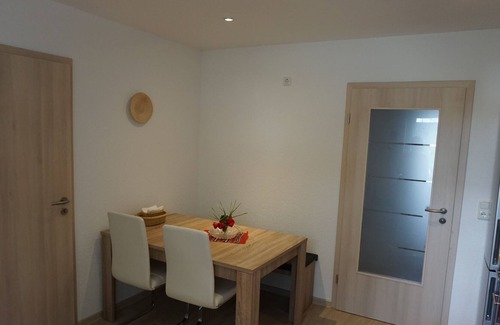 Lauter Apartment | holiday apartment/apt. for 5 guests with 81m² in Lauter-Bernsbach (157594)