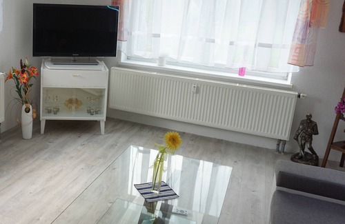 Lauter Apartment | holiday apartment/apt. for 5 guests with 81m² in Lauter-Bernsbach (157594)