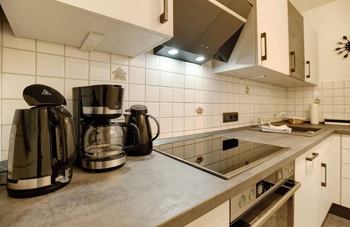 Bad Zwischenahn Apartment | Holiday Apartment "Maja Am Yachthafen" with Sea View, Balcony & Wi-Fi