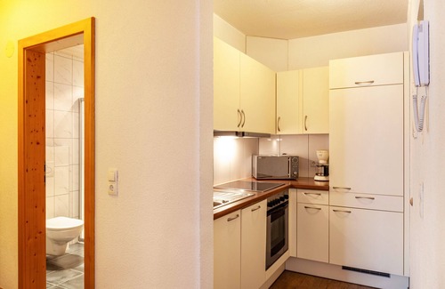 Ischgl Apartment | Holiday Apartment "Alpenflora 2" with Mountain View, Balcony & Wi-Fi