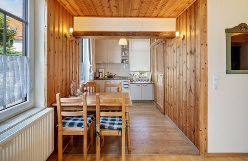 Michelbach Apartment | Holiday Apartment "Bachmanns 2" with Shared Garden & Wi-Fi