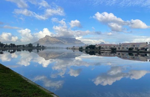 Lagoon Beach Apartment | Holiday Apartment by the Beach