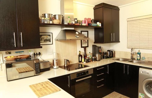 Lagoon Beach Apartment | Holiday Apartment by the Beach