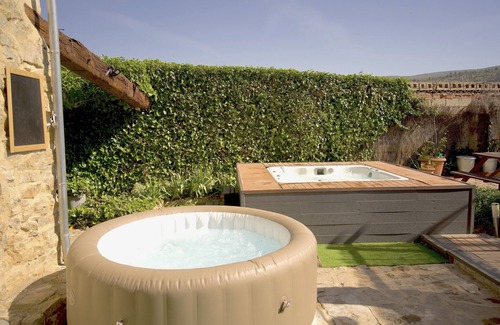 La Cuevarruz Apartment | Holiday Apartment "Casa de los Sueños - Balconet" with Shared Pool & Wi-Fi