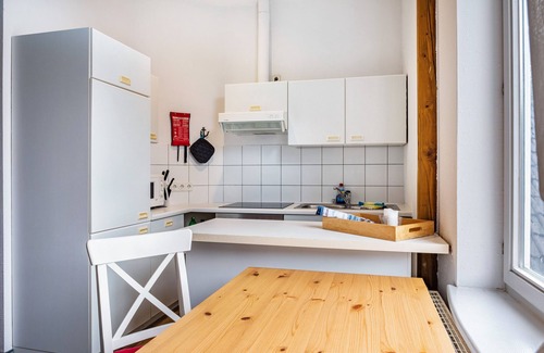 Sandstedt Apartment | Holiday Apartment 'Ebbe' with Shared Garden & Wi-Fi incl. towels