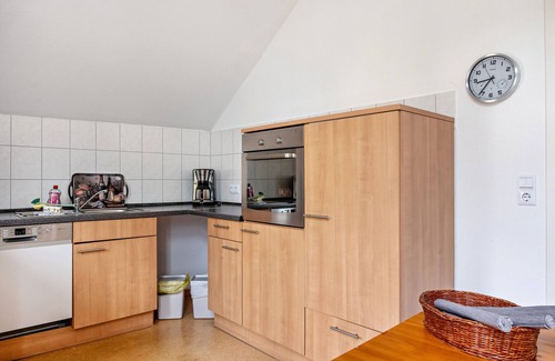 Sandstedt Apartment | Holiday Apartment 'Flut' with Shared Garden