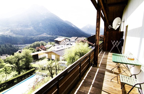 Telfes im Stubai Apartment | Holiday apartment for 4 pers with BALCONY, SWIMMING POOL, GARDEN, cable cars in the summer for free