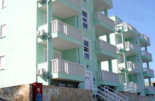 Arbanija Apartment | Holiday apartment with pool and sea view