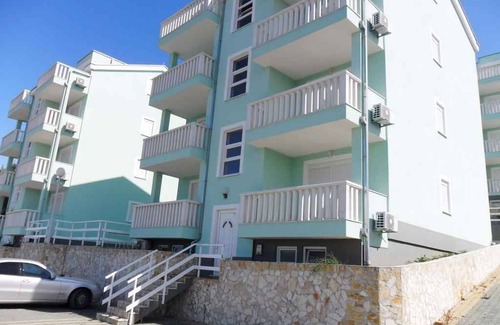 Arbanija Apartment | Holiday apartment with pool and sea view