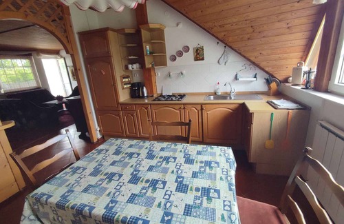 Kehidakustany Apartment | Holiday apartment with large garden, Wi-Fi and air conditioning