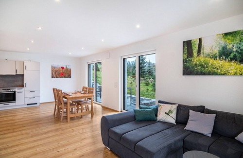 Ravensburg Apartment | Holiday Apartment "Kiefer" with Private Terrace & Wi-Fi