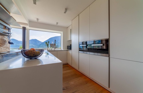 Merano Apartment | Holiday Apartment "Levita Living Anima" with Mountain View and Two Sunny Balconies