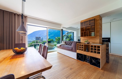 Merano Apartment | Holiday Apartment "Levita Living Anima" with Mountain View and Two Sunny Balconies