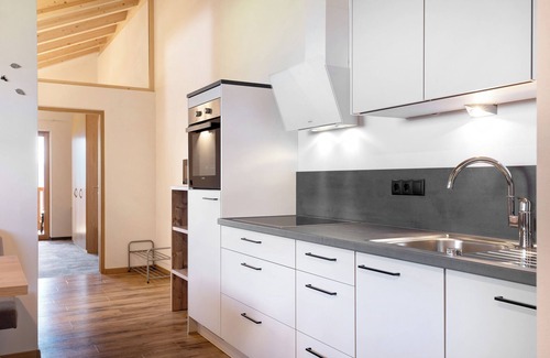 Maranza Apartment | Holiday Apartment 'Living Lerchna - Beautiful View' with Mountain View, Balconies and Wi-Fi